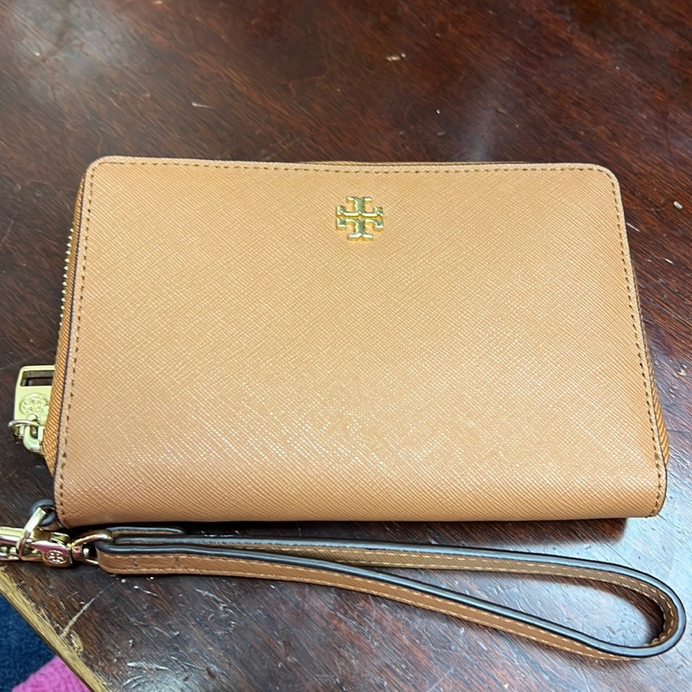 Tory Burch Wristlet
